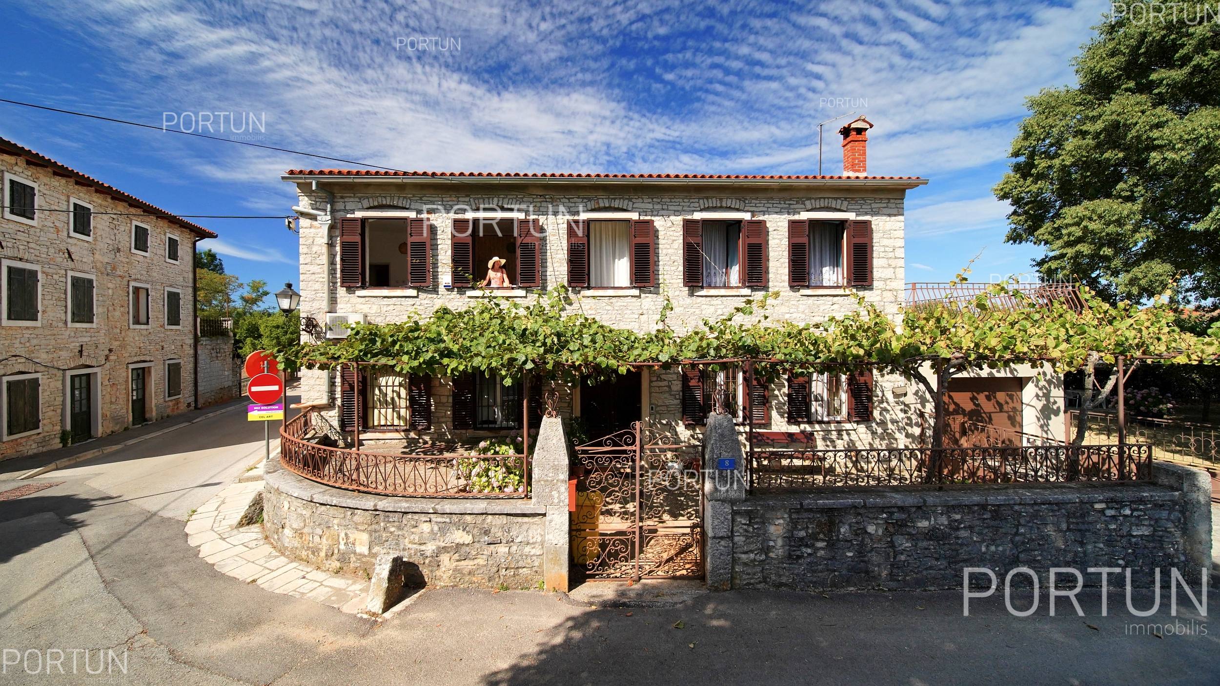 Kuća za prodaju-Kanfanar-20702-637934855149856756