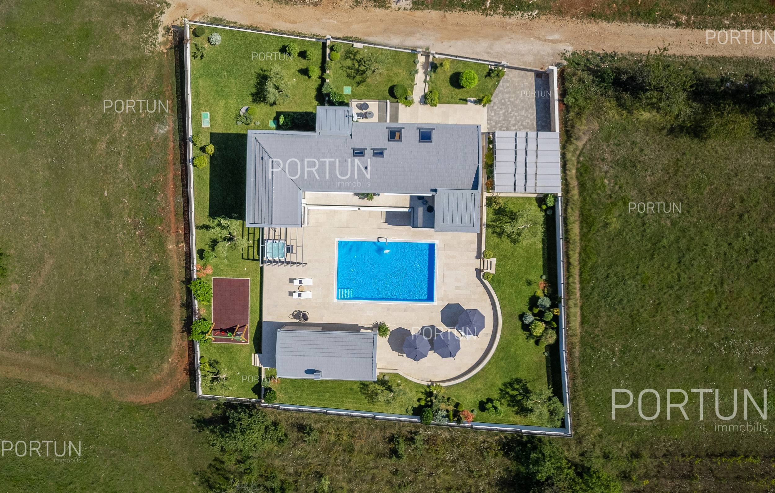 Kuća na prodaju Motovun - 20734 - 21