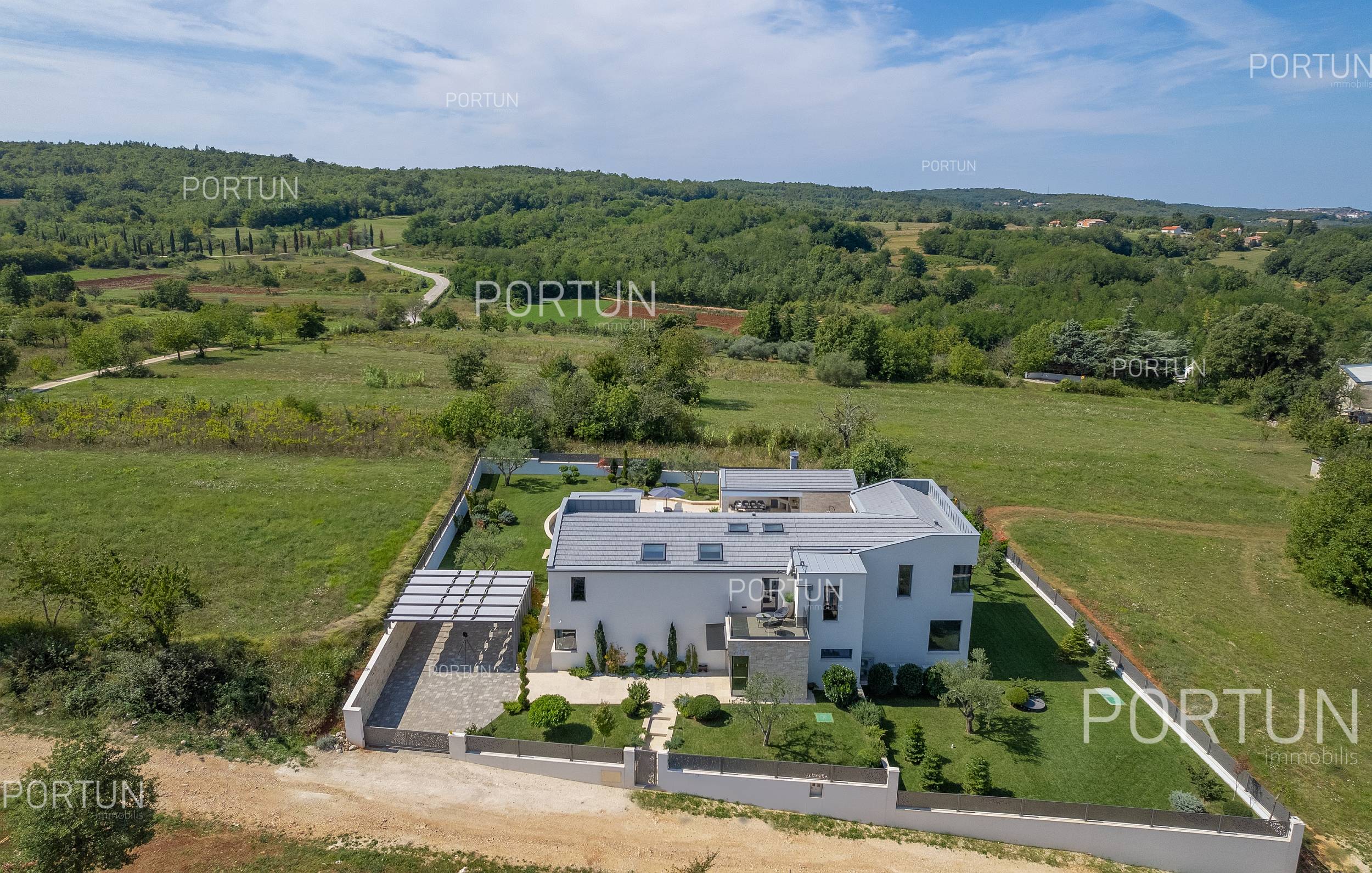 Kuća na prodaju Motovun - 20734 - 25