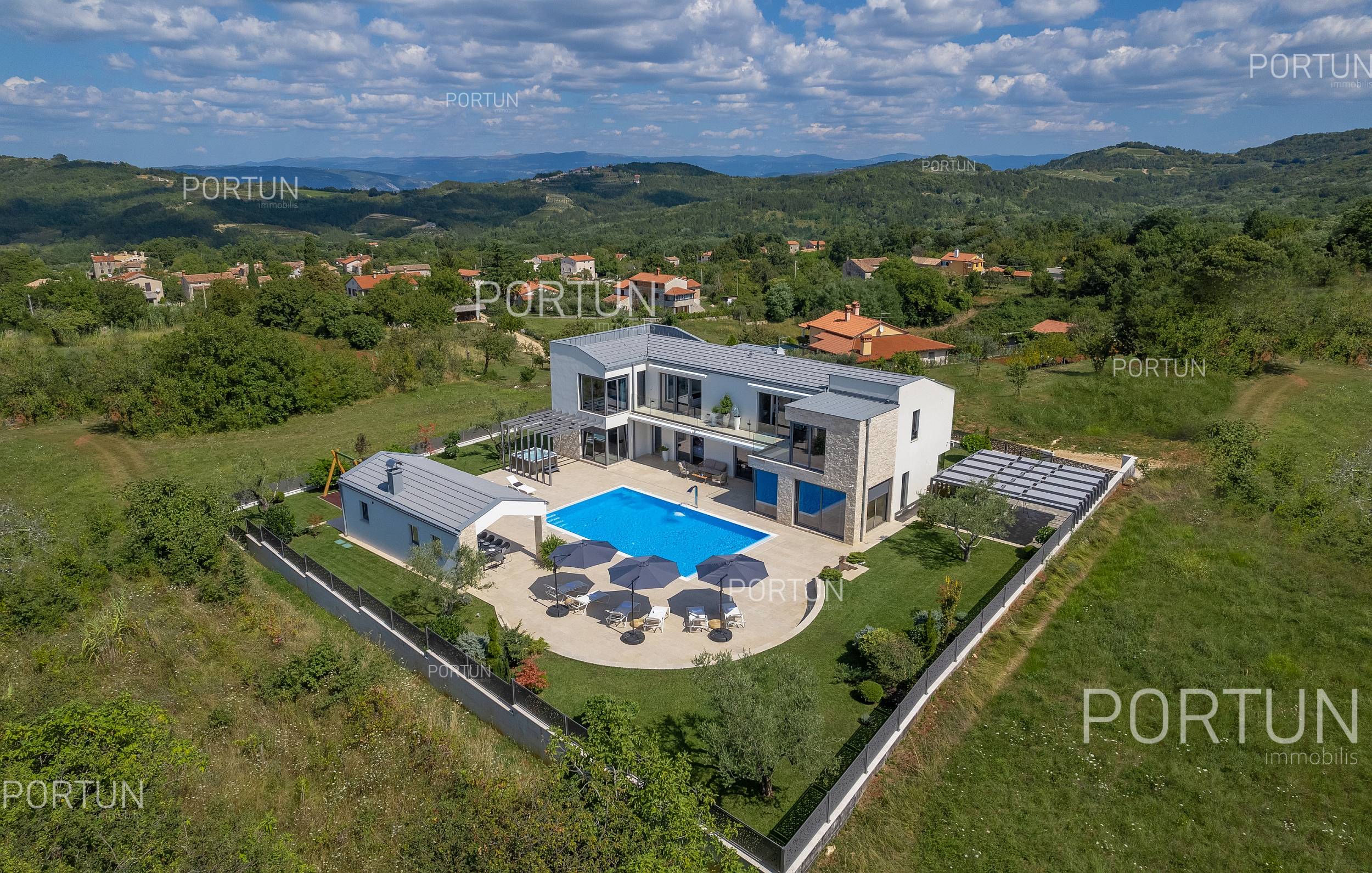 Kuća na prodaju Motovun - 20734 - 24