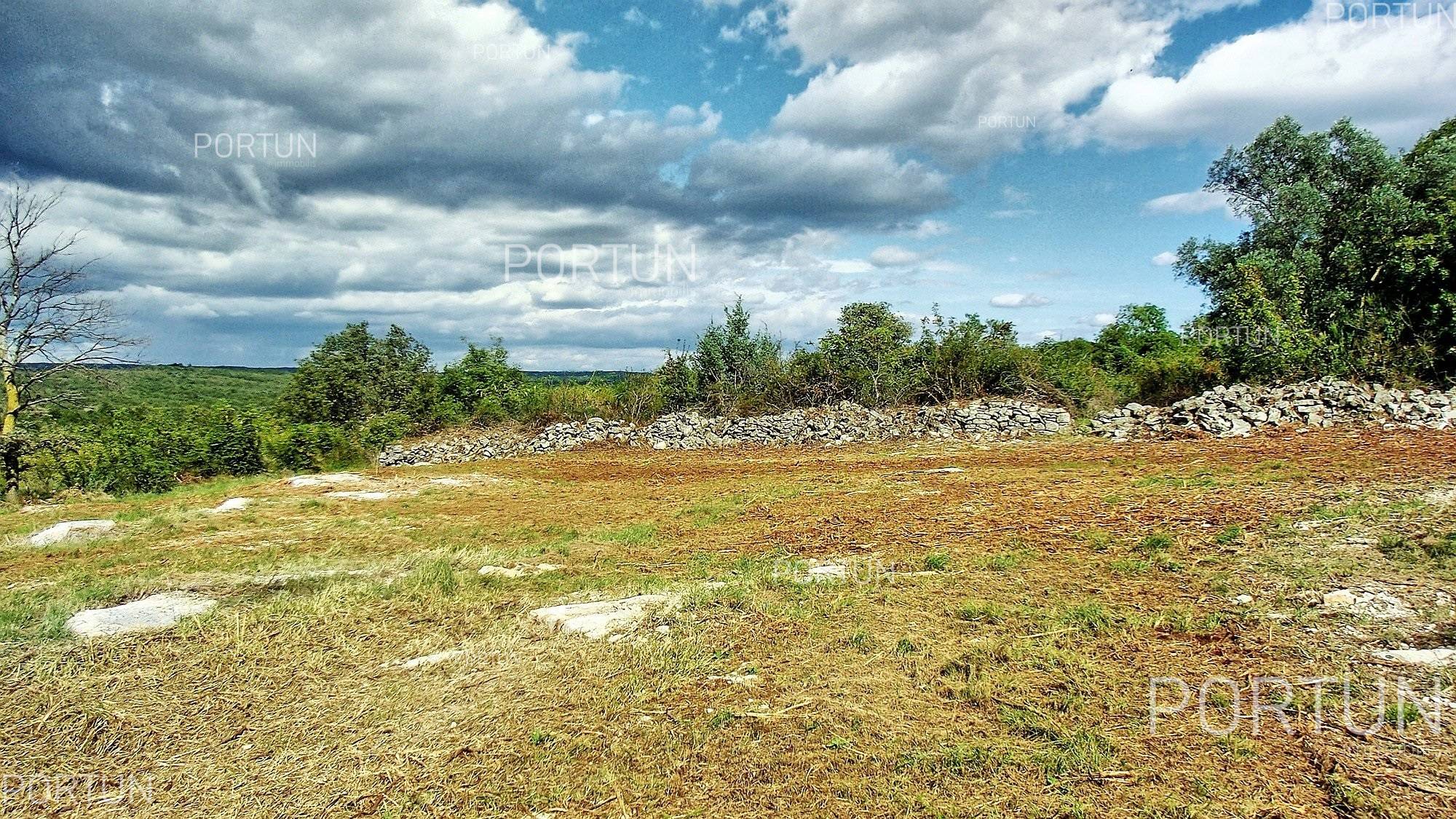 Zemljište na prodaju Kanfanar - 40301 - 04