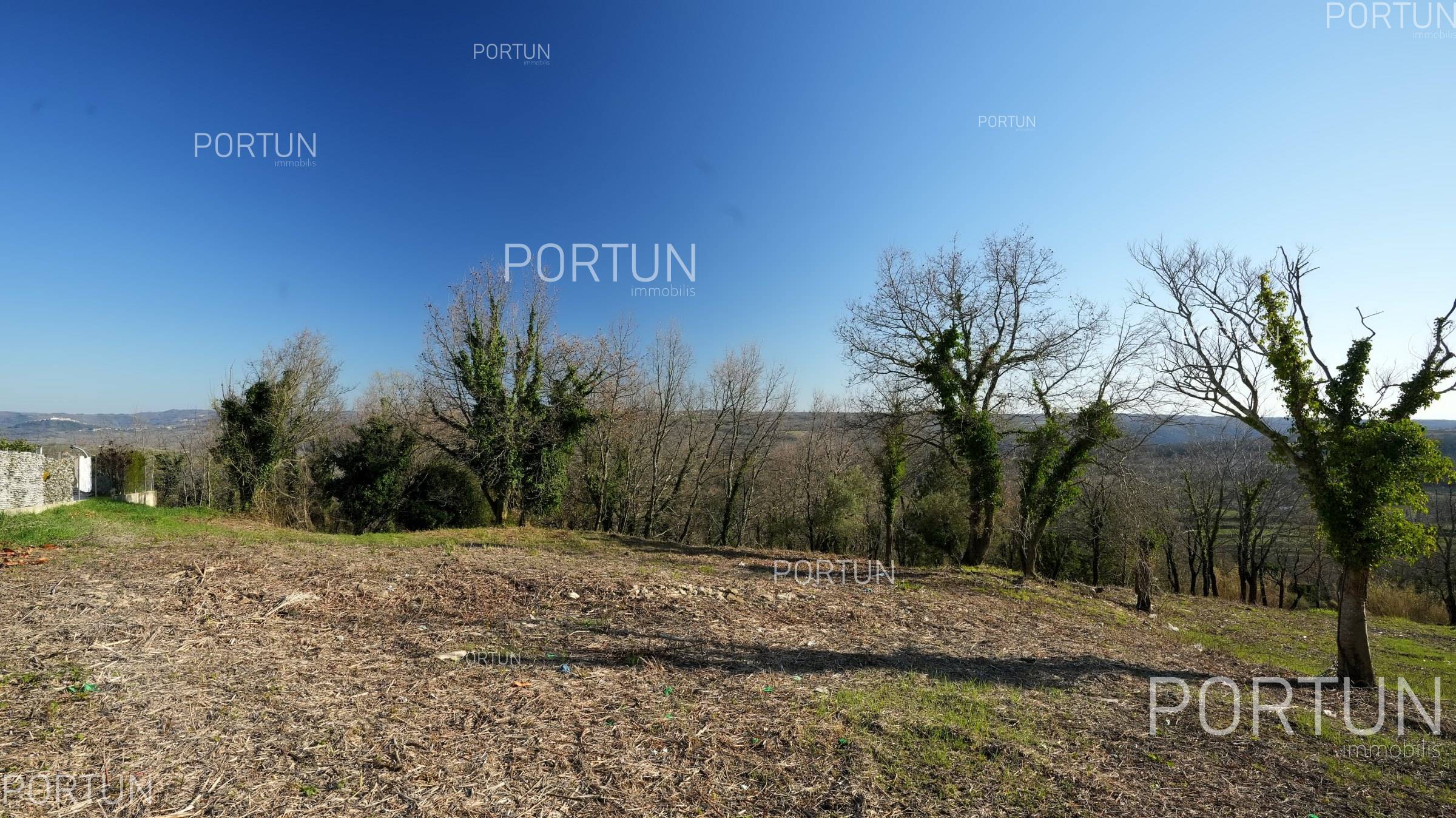 Zemljište na prodaju Grožnjan - 40441 - 01