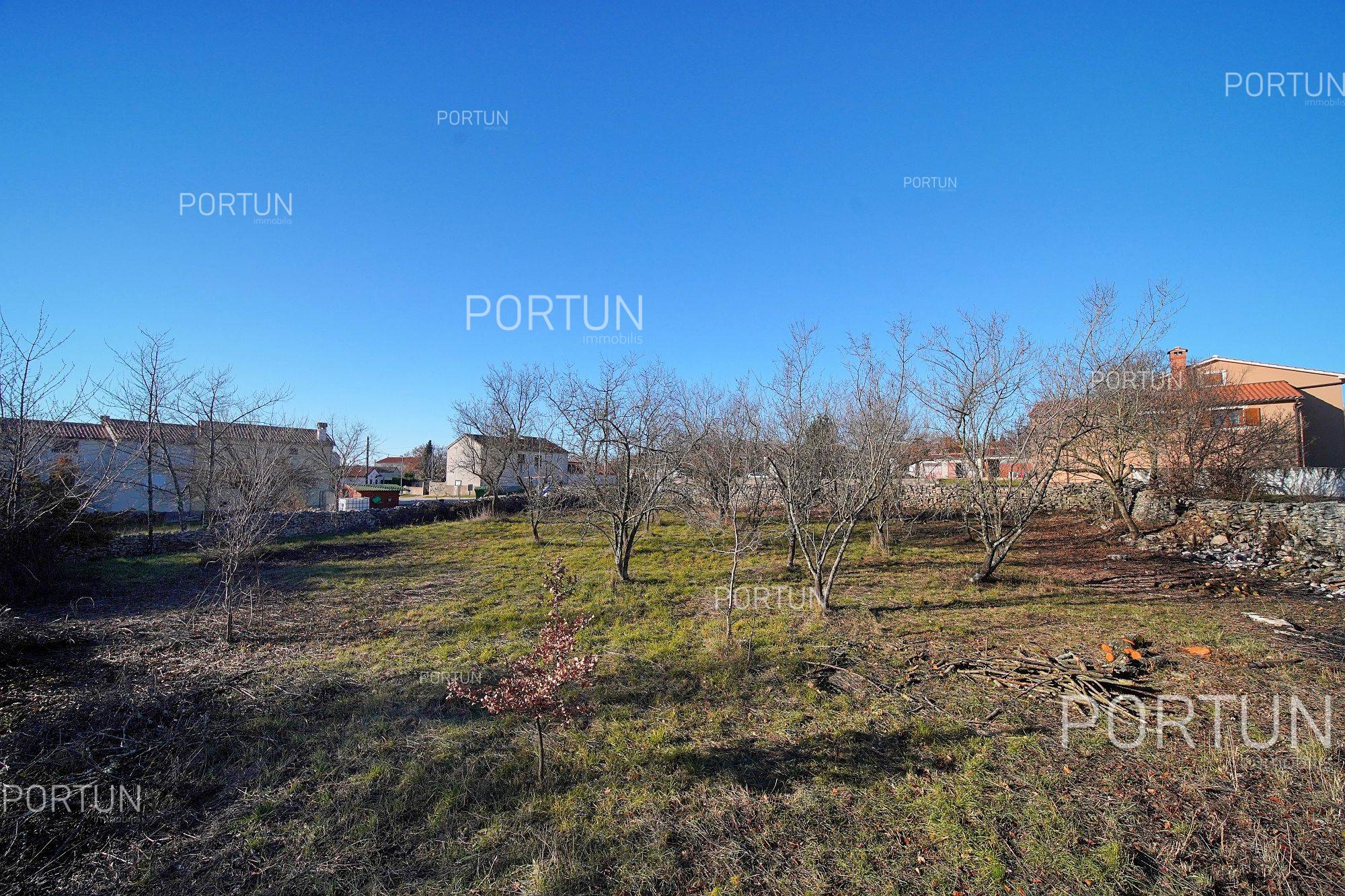 Zemljište na prodaju Kanfanar - 40447 - 01