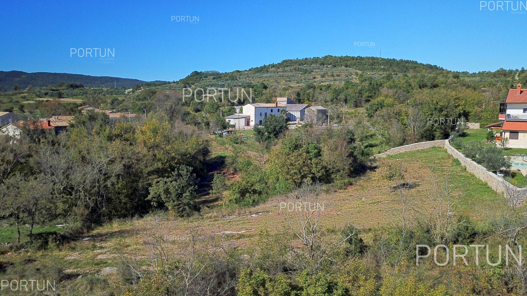 Zemljište na prodaju Buzet - 40465 - 01
