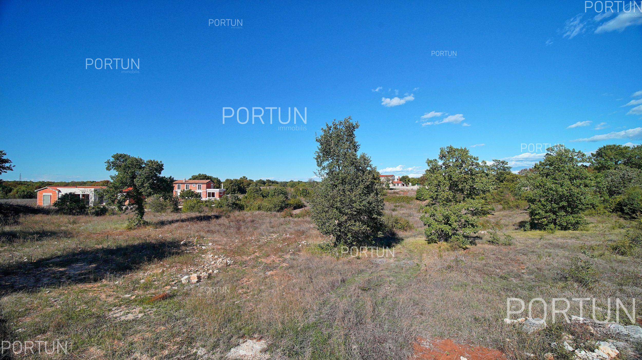 Zemljište na prodaju Bale - 40487 - 01