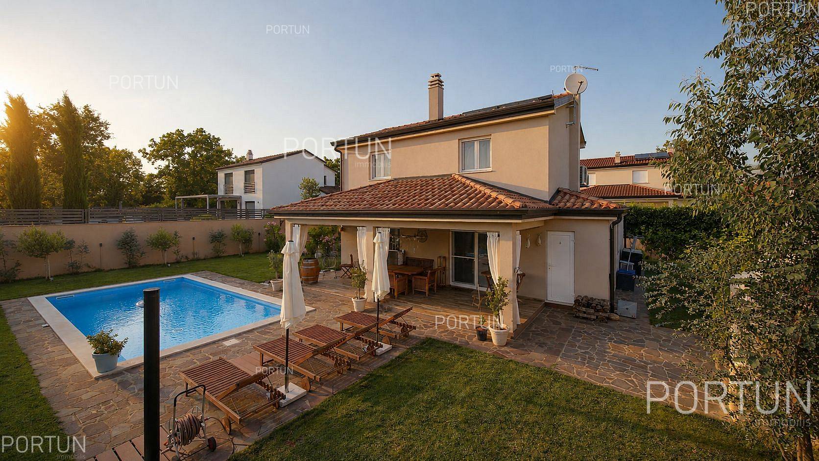 Kuća na prodaju Rovinj - 20862 - 02