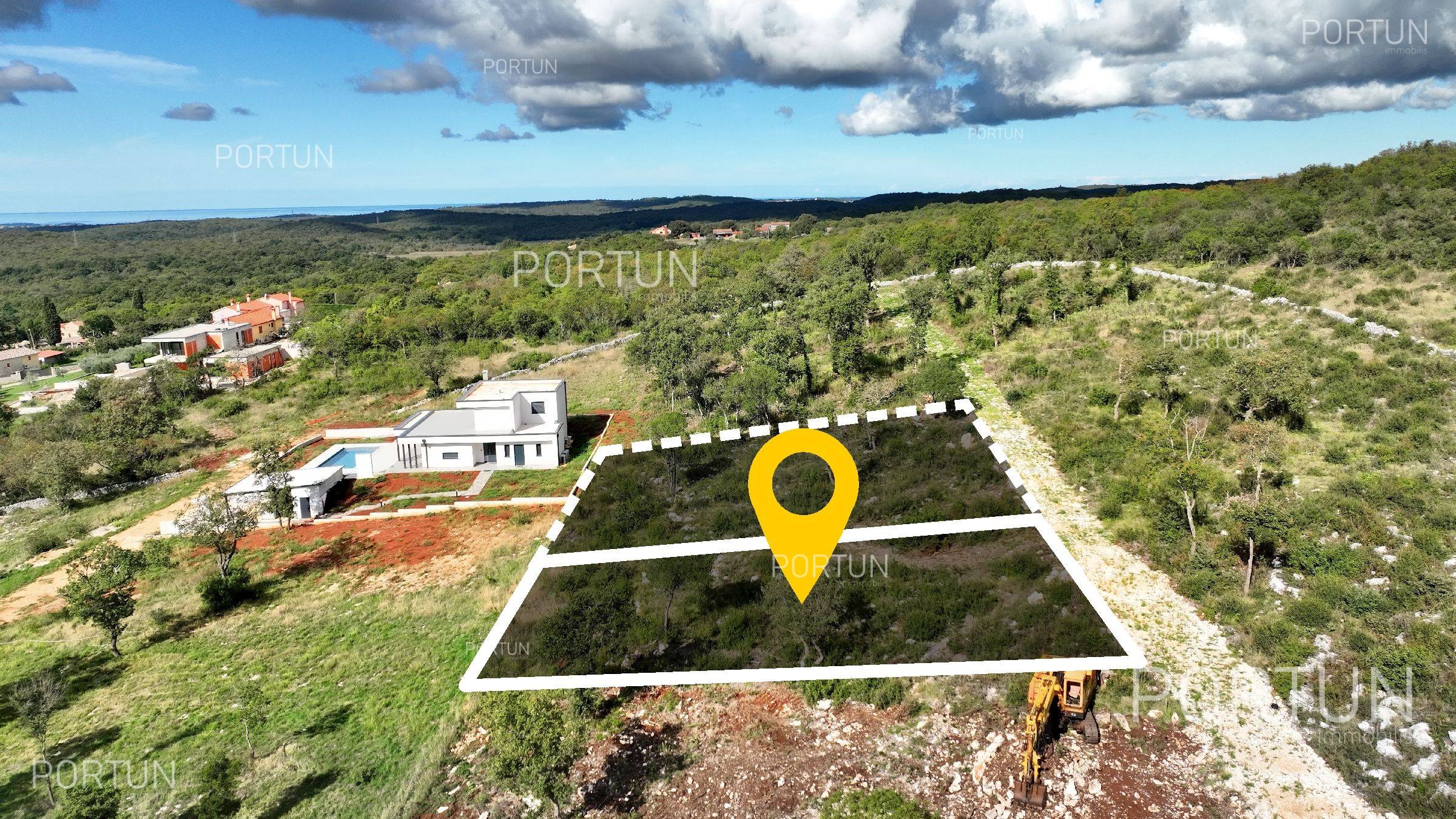 Bale buidling land 40583 02