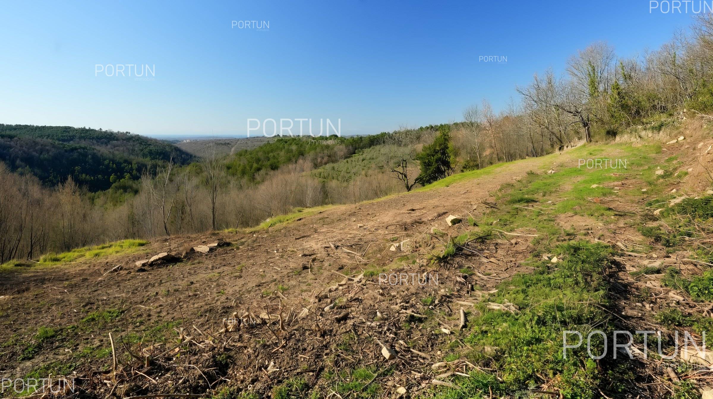 Zemljište na prodaju Grožnjan - 40597 - 02