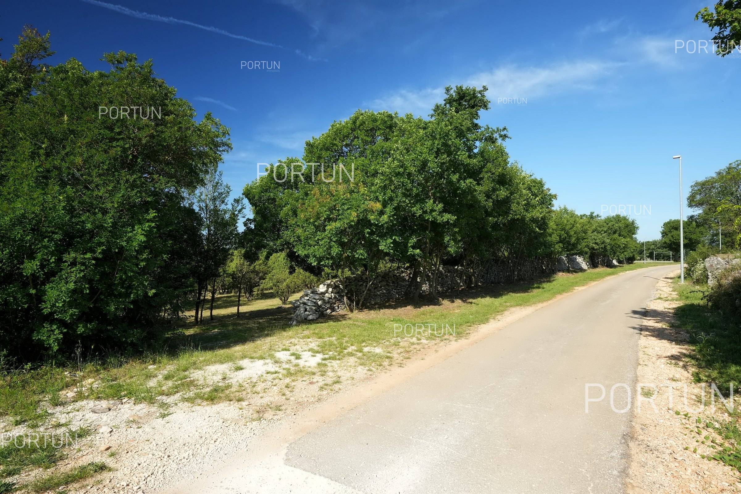 Zemljište na prodaju Bale - 40638 - 04