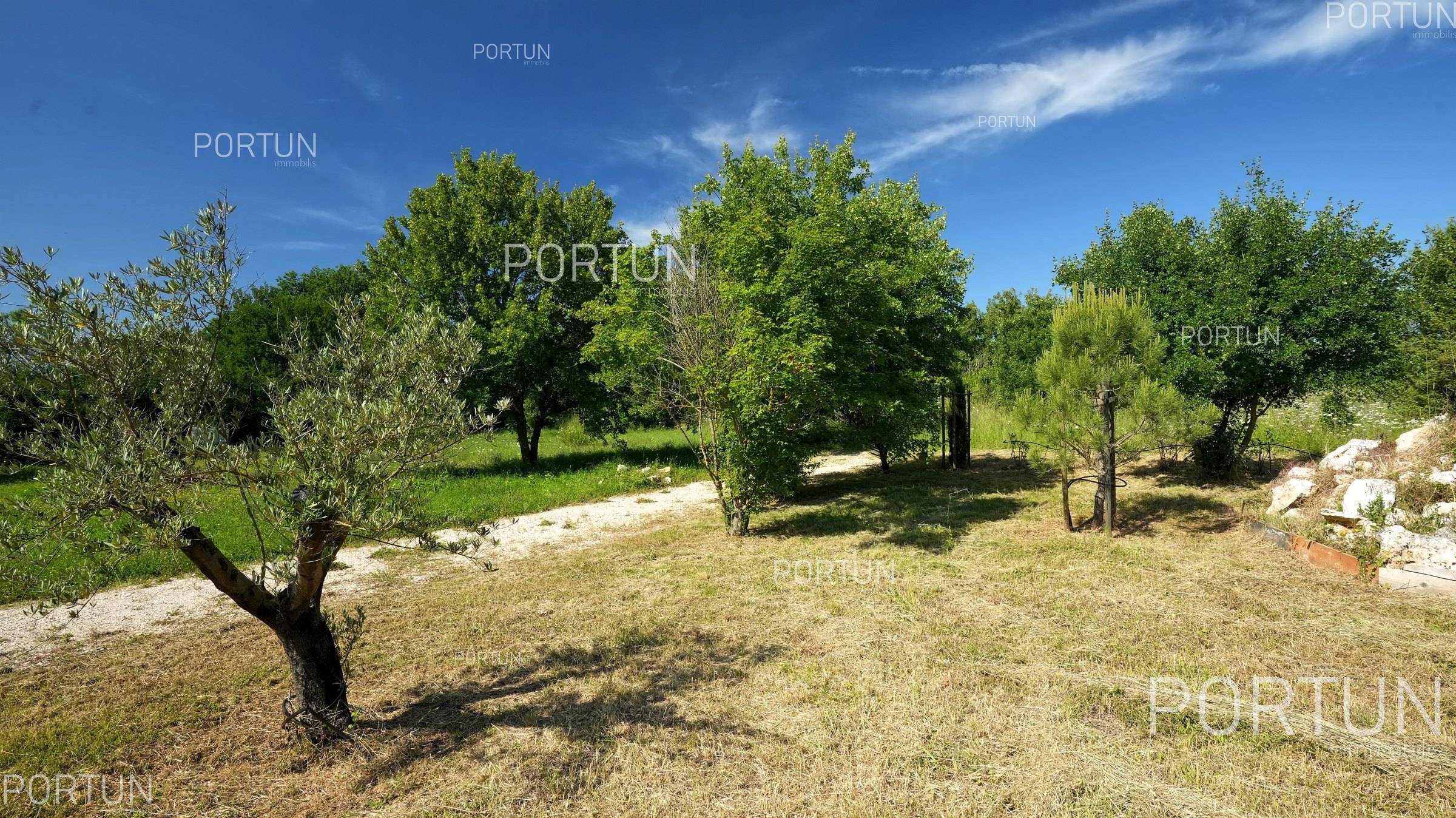 Zemljište na prodaju Bale - 40638 - 06