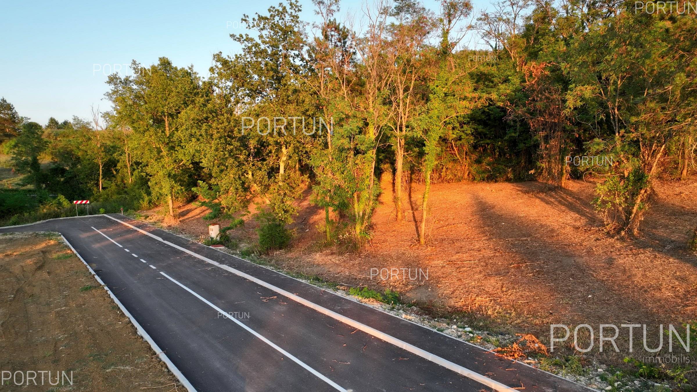 Zemljište na prodaju Motovun - 40639 - 03