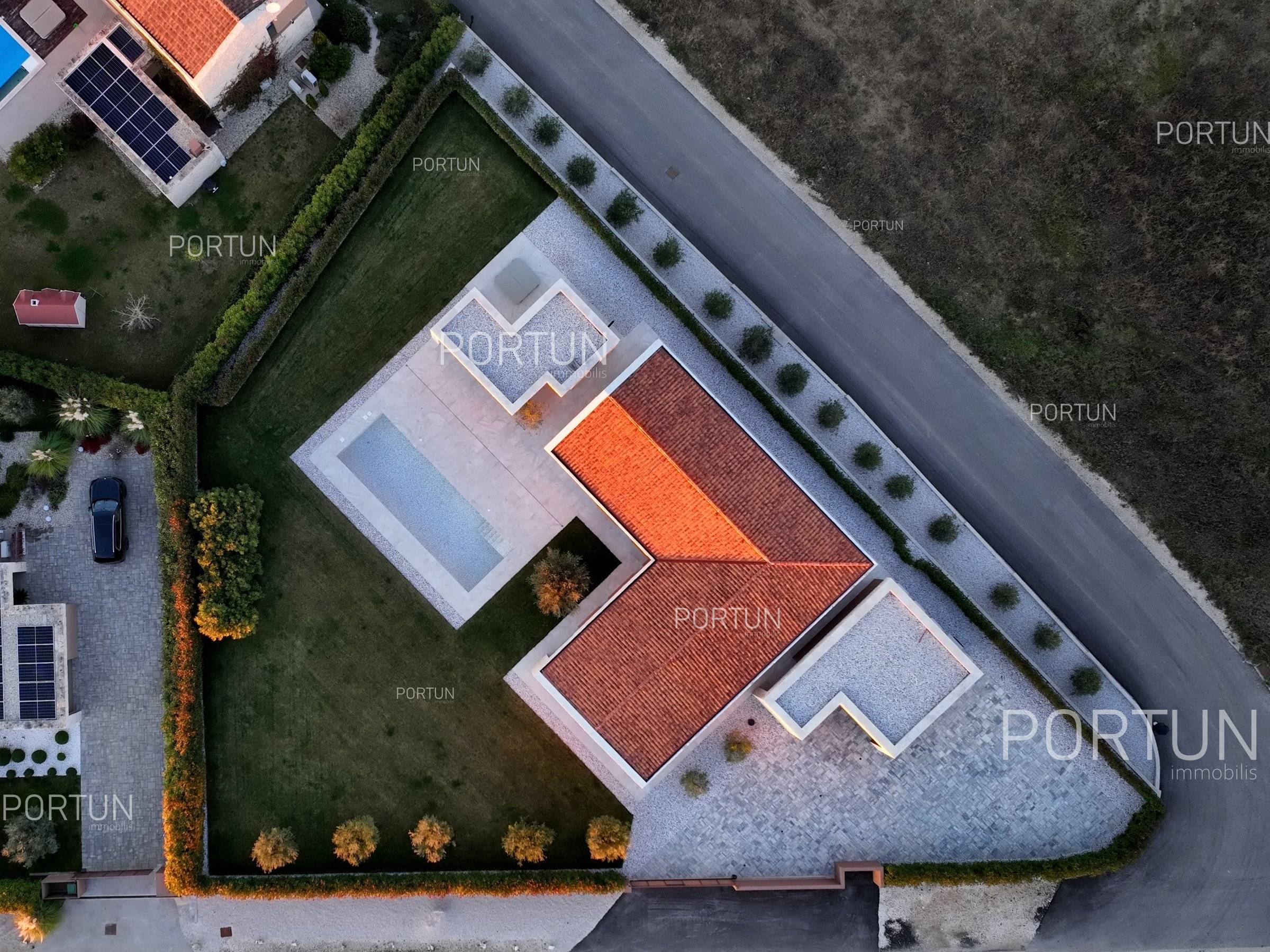 Kuća na prodaju Brtonigla - 20924 - 13