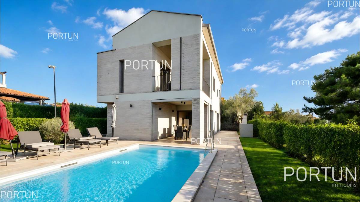 Moderna vila u Fažani	