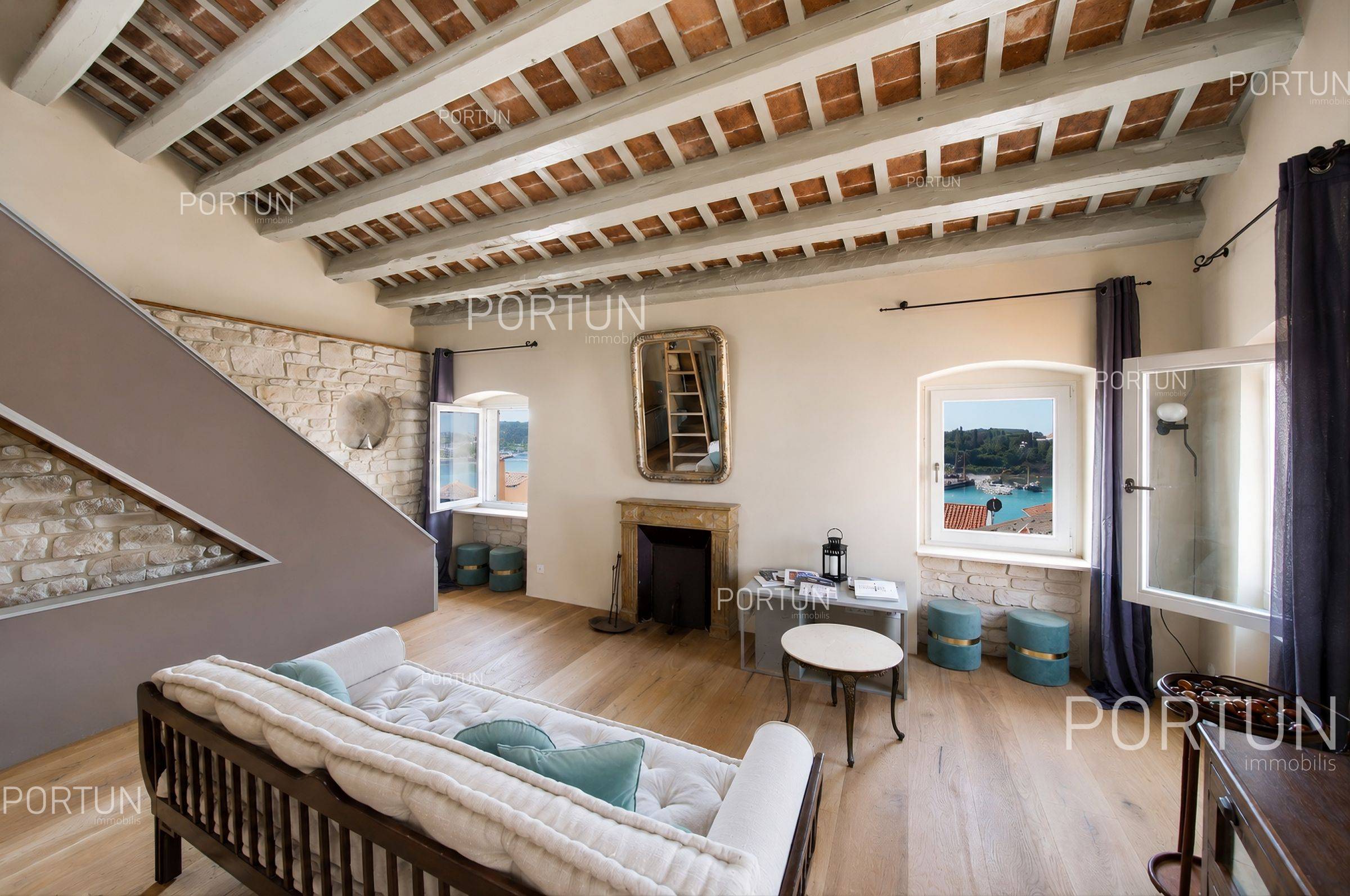 Impecable apartment in the old town of Rovinj with seaview 10759 04x