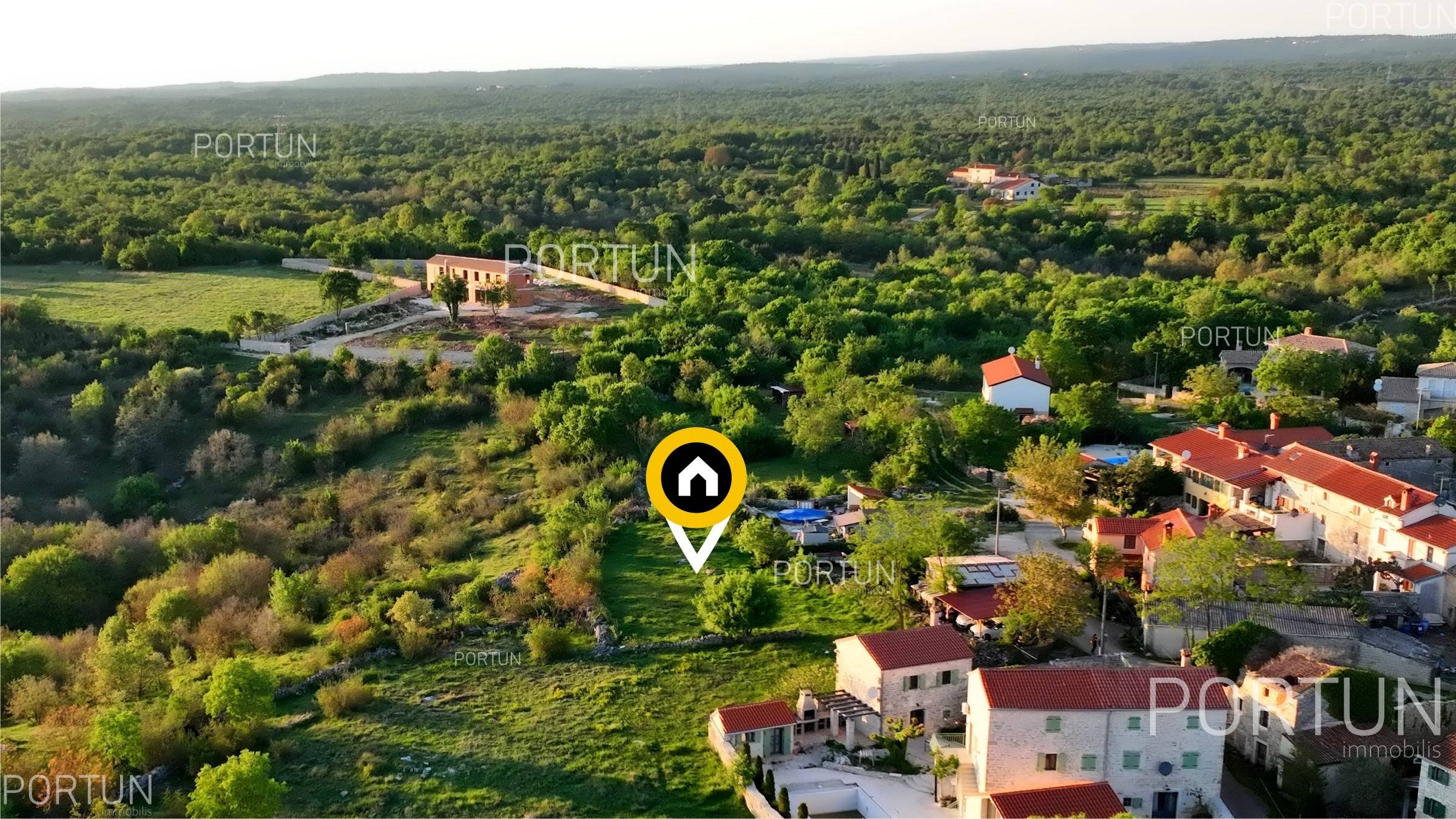 Zemljište na prodaju Bale - 40667 - 01
