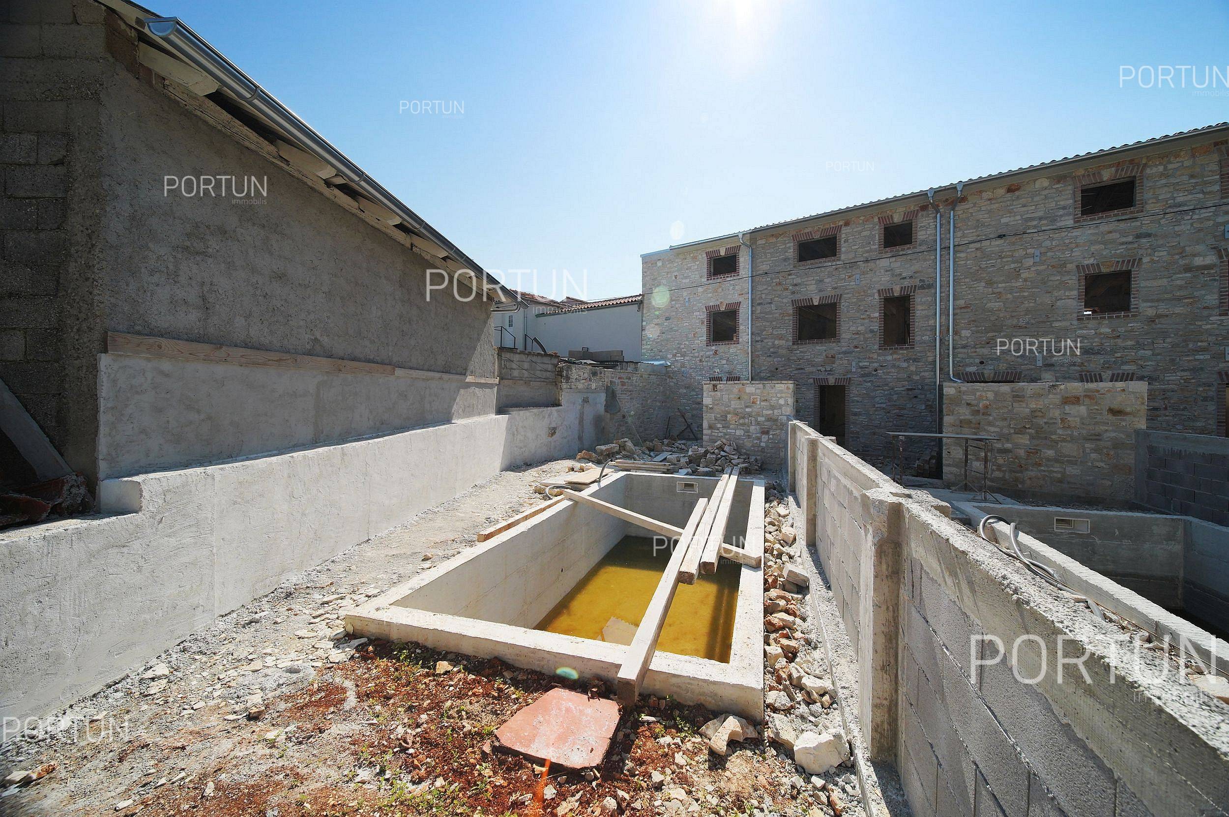 Kuća na prodaju Svetvinčenat - 20764 - 02