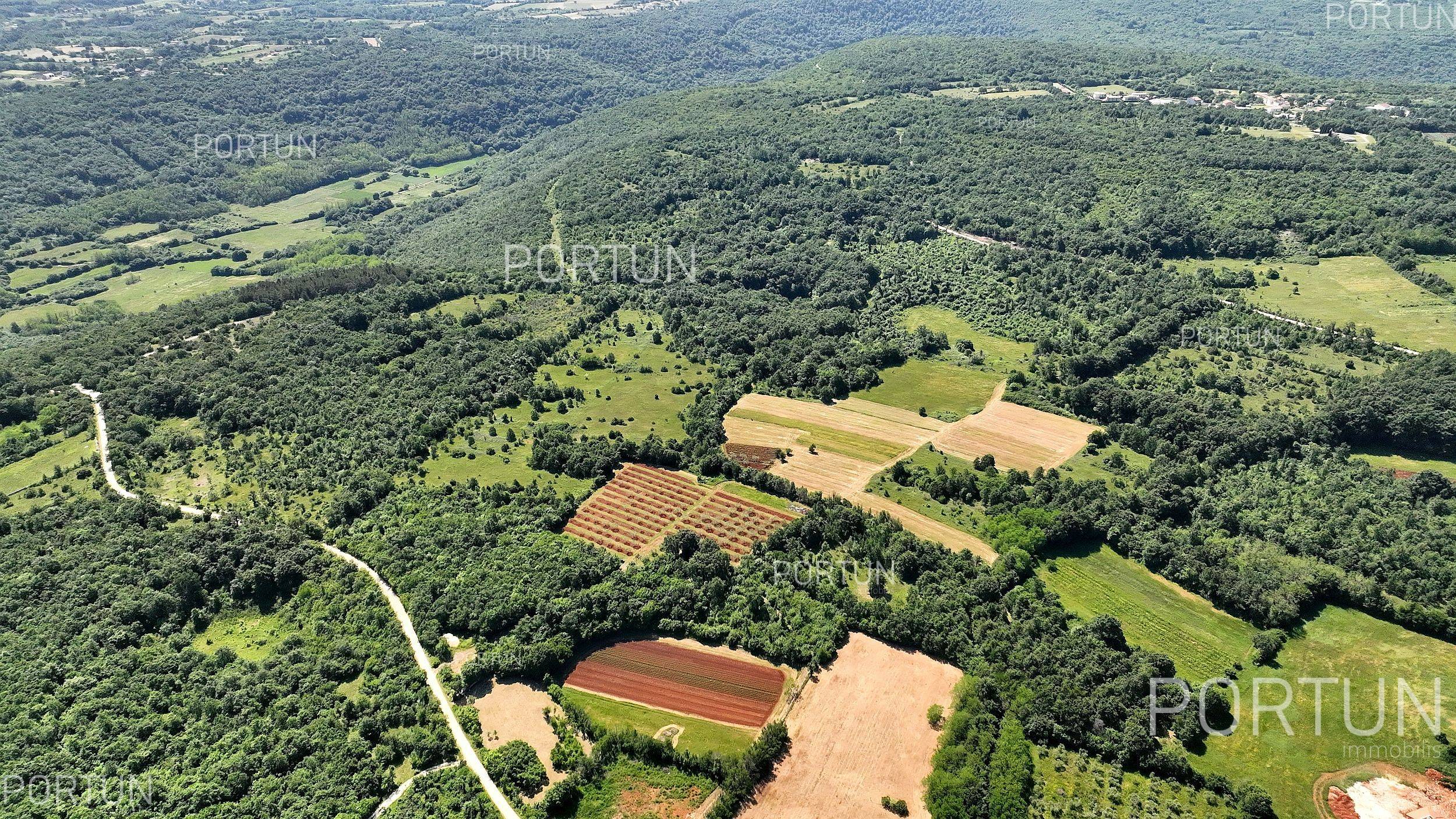 Zemljište na prodaju Kanfanar - 40508 - 03